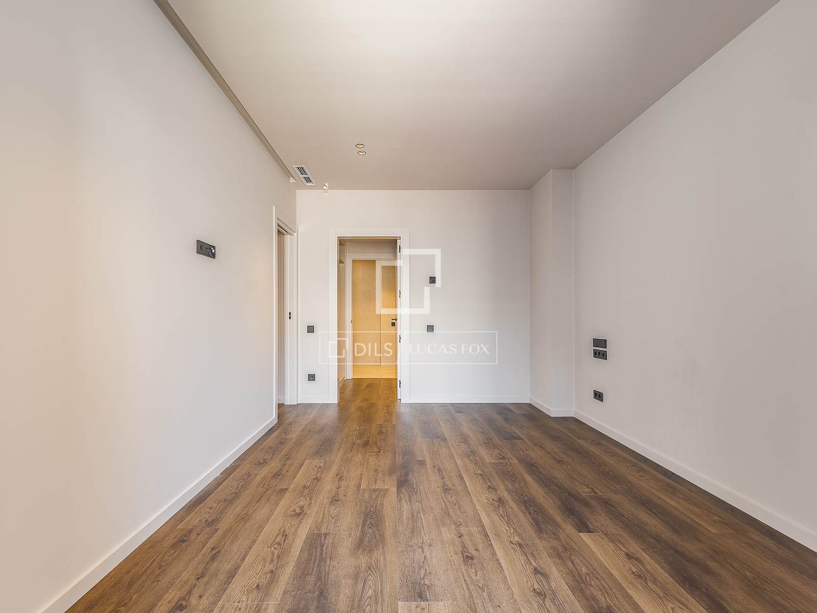 Huoneisto Barcelona, Espanja 2 makuuhuonetta, 148 m2 No. 150848