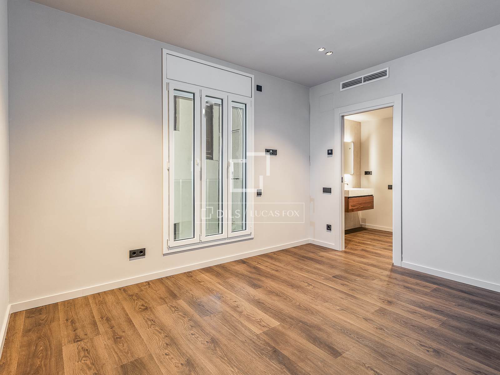Huoneisto Barcelona, Espanja 2 makuuhuonetta, 148 m2 No. 150848