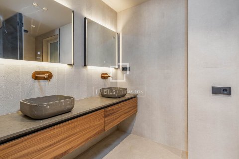 Dzīvoklis pārdošanā Barcelona, Spānijā 2 istabas, 148 m2 Nr. 150848 - attēls 22