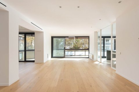 Dzīvoklis Barcelona, Spānijā 5 istabas, 255 m2 Nr. 150849