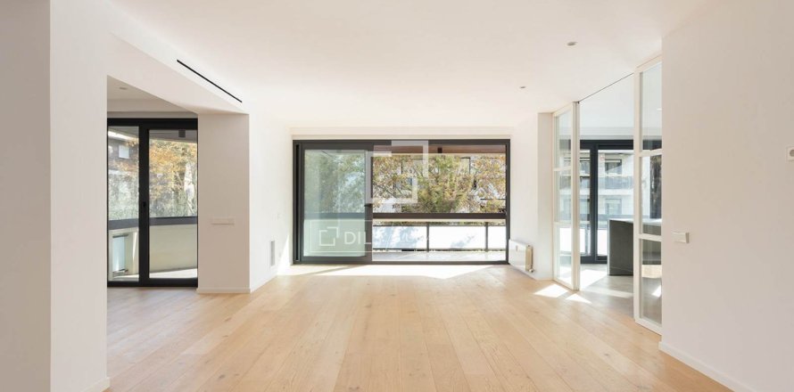 Appartamento a Barcelona, Spagna 5 camere da letto, 255 mq. N° 150849