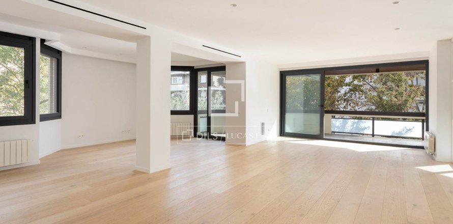 Wohnung in Barcelona, Spanien 5 Schlafzimmer, 255 m2 Nr. 150849