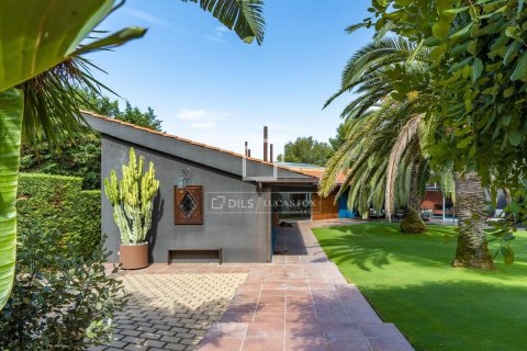 Villa till salu i Sant Vicenc De Montalt, Barcelona, Spanien 6 sovrum, 738 kvm. Nr. 150847 - foto 17