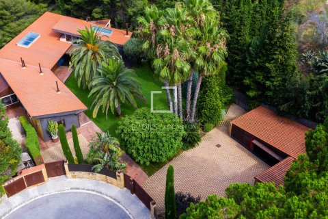 Villa till salu i Sant Vicenc De Montalt, Barcelona, Spanien 6 sovrum, 738 kvm. Nr. 150847 - foto 4