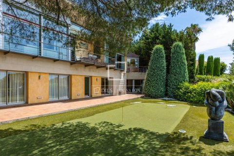 Villa till salu i Sant Vicenc De Montalt, Barcelona, Spanien 6 sovrum, 738 kvm. Nr. 150847 - foto 27