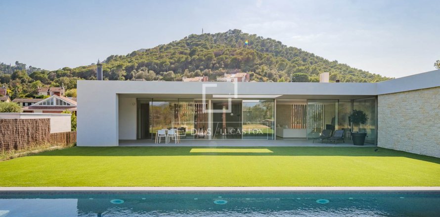 Villa a Vallromanes, Barcelona, Spagna 4 camere da letto, 456 mq. N° 150851