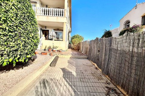 Huoneisto myytävänä Cabo Roig, Alicante, Espanja, 2 makuuhuonetta, 64 m2 No. 196179 - kuva 18