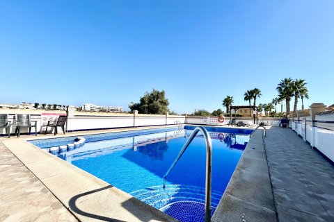 Huoneisto myytävänä Cabo Roig, Alicante, Espanja, 2 makuuhuonetta, 64 m2 No. 196179 - kuva 2