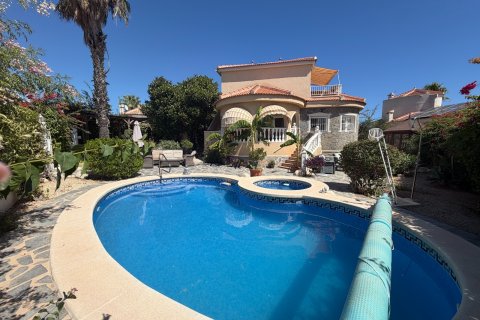 Villa a Rojales, Alicante, Spagna 3 camere da letto, 115 mq. N° 196178