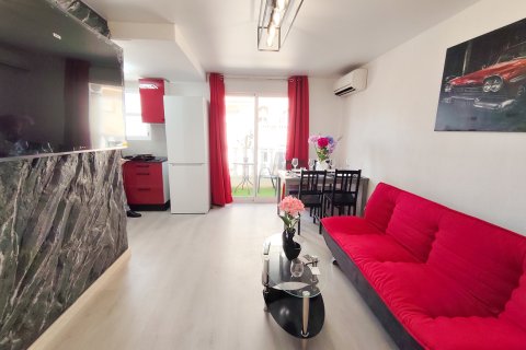 Appartamento a Torrevieja, Alicante, Spagna 3 camere da letto, 75 mq. N° 196177