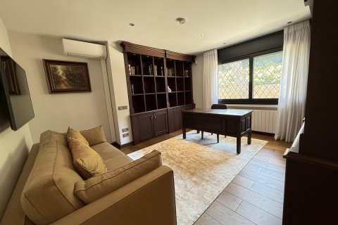 Продажа дома в Санта-Кристина-д'Аро, Герона, Испания 5 спален, 895м2 №140824 - фото 18