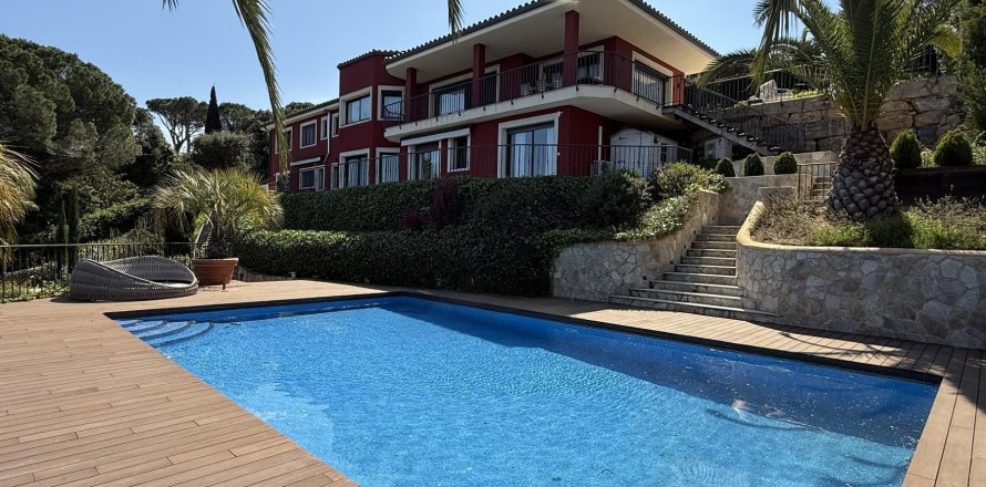 Дом в Санта-Кристина-д'Аро, Герона, Испания 5 спален, 895м2 №140824