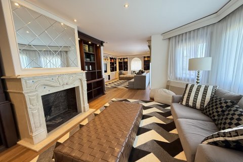 Продажа дома в Санта-Кристина-д'Аро, Герона, Испания 5 спален, 895м2 №140824 - фото 6