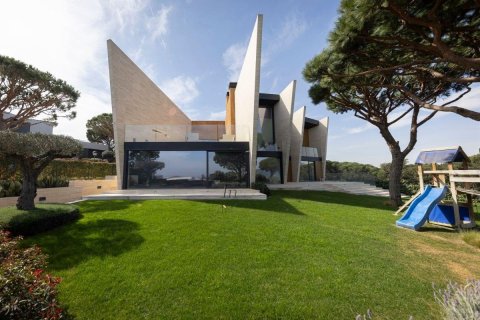 Hus till salu i Sant Feliu de Guixols, Girona, Spanien 6 sovrum, 651 kvm. Nr. 140825 - foto 5