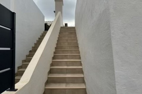 Villa for sale in San Miguel de Salinas, Alicante, Spain 3 bedrooms, 85 sq.m. No. 144038 - photo 24