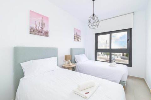 Villa en venta en Pilar de la Horadada, Alicante, España 2 dormitorios, 82 m2 No. 144035 - foto 9