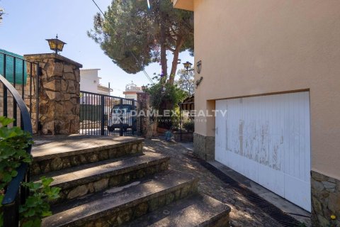 Dom w Lloret de Mar, Girona, Hiszpania 7 sypialni, 454 mkw. nr 177149 – zdjęcie 26