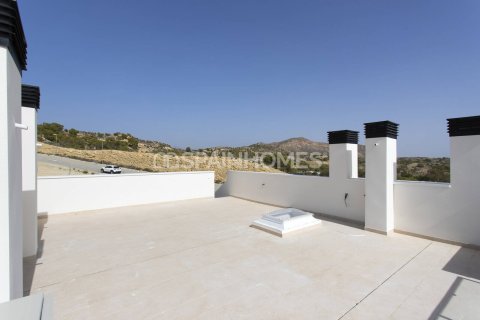 Huvila myytävänä Monforte del Cid, Alicante, Espanja, 3 makuuhuonetta, 125 m2 No. 73250 - kuva 30