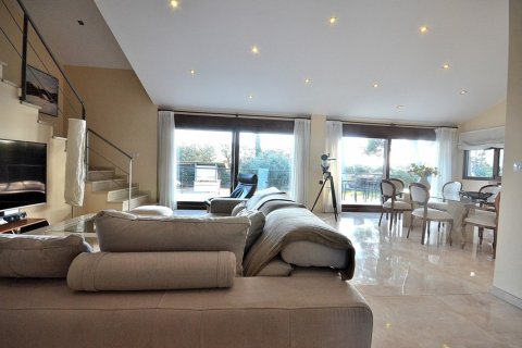 Продажа квартиры в Альбасете, Испания 5 спален, 350м2 №168793 - фото 9