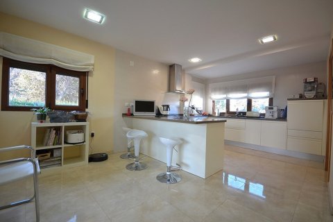 Продажа квартиры в Альбасете, Испания 5 спален, 350м2 №168793 - фото 11