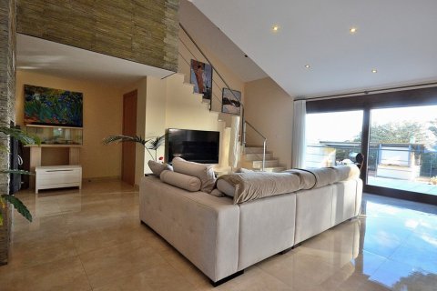 Продажа квартиры в Альбасете, Испания 5 спален, 350м2 №168793 - фото 12