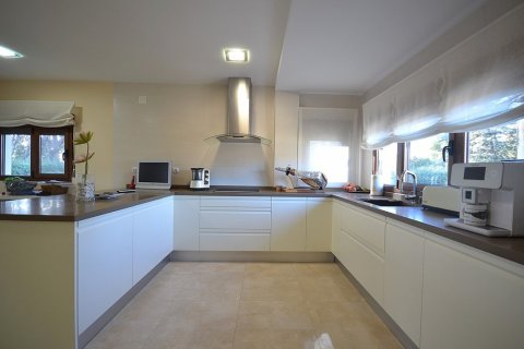 Продажа квартиры в Альбасете, Испания 5 спален, 350м2 №168793 - фото 29