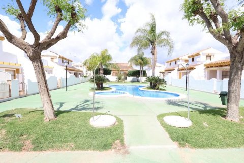 Duplex zum Verkauf in Pilar de la Horadada, Alicante, Spanien 2 Schlafzimmer, 75 m2 Nr. 168794 - Foto 2