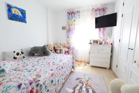 Duplex zum Verkauf in Pilar de la Horadada, Alicante, Spanien 2 Schlafzimmer, 75 m2 Nr. 168794 - Foto 17