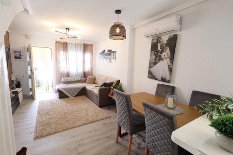 Duplex zum Verkauf in Pilar de la Horadada, Alicante, Spanien 2 Schlafzimmer, 75 m2 Nr. 168794 - Foto 7