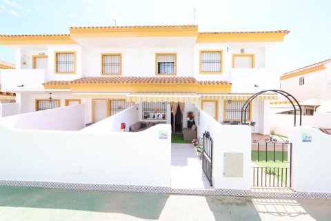 Duplex in Pilar de la Horadada, Alicante, Spanien 2 Schlafzimmer, 75 m2 Nr. 168794