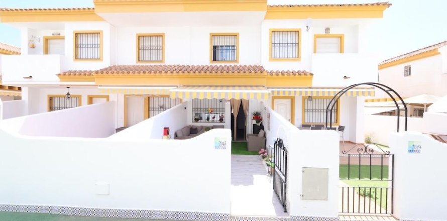 Duplex in Pilar de la Horadada, Alicante, Spanien 2 Schlafzimmer, 75 m2 Nr. 168794