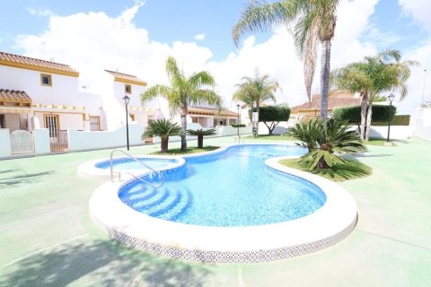 Duplex zum Verkauf in Pilar de la Horadada, Alicante, Spanien 2 Schlafzimmer, 75 m2 Nr. 168794 - Foto 19