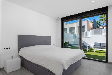 Villa for sale San Miguel de Salinas, Alicante, Spain 4 bedrooms, 272 sq.m. No. 115778 - photo 3