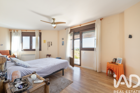 Продажа дома в Вильянуэва-де-ла-Вера, Касерес, Испания 7 спален, 234м2 №187785 - фото 19