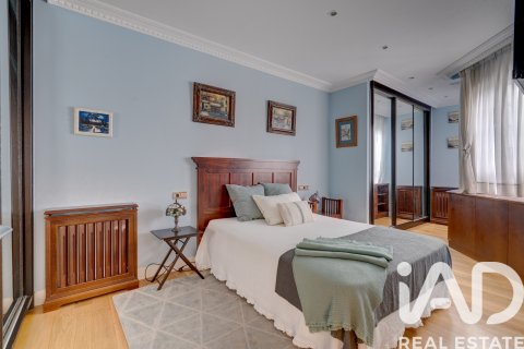 Продажа квартиры в Бильбао, Вискайя, Испания 3 спальни, 99.92м2 №188103 - фото 26