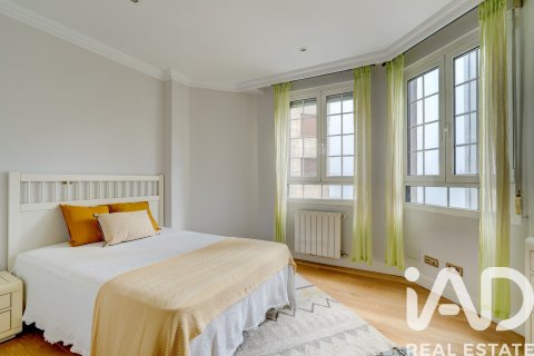 Продажа квартиры в Бильбао, Вискайя, Испания 3 спальни, 99.92м2 №188103 - фото 12