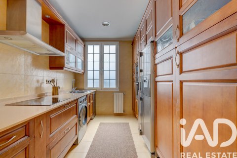 Продажа квартиры в Бильбао, Вискайя, Испания 3 спальни, 99.92м2 №188103 - фото 30