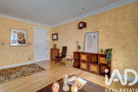 Квартира в Бильбао, Вискайя, Испания 3 спальни, 99.92м2 №188103