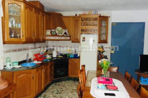 Villa zum Verkauf in Baza, Granada, Spanien 1 Schlafzimmer, 95 m2 Nr. 184016 - Foto 3