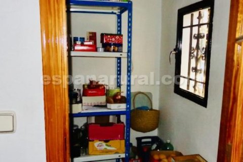 Villa zum Verkauf in Baza, Granada, Spanien 1 Schlafzimmer, 95 m2 Nr. 184016 - Foto 5