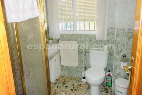 Villa zum Verkauf in Baza, Granada, Spanien 1 Schlafzimmer, 95 m2 Nr. 184016 - Foto 4
