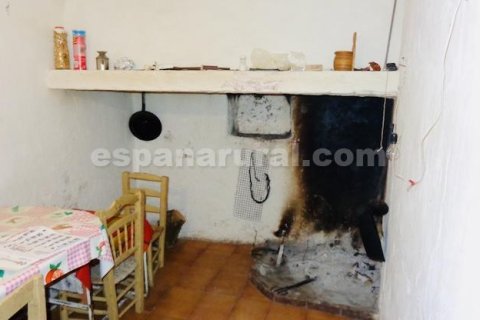 House for sale in Baza, Granada, Spain 4 bedrooms, 300 sq.m. No. 184014 - photo 11