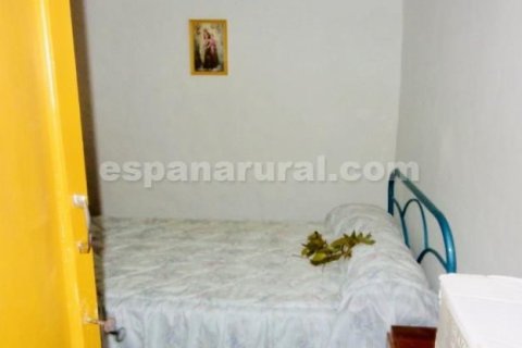 House for sale in Baza, Granada, Spain 4 bedrooms, 300 sq.m. No. 184014 - photo 7