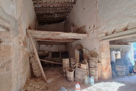 Townhouse for sale in Porreres, Mallorca, Spain 1022 sq.m. No. 148821 - photo 3