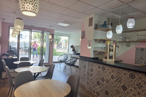 Liikekiinteistö vuokrattavana El Campello, Alicante, Espanja, 2 makuuhuonetta, 85 m2 No. 181273 - kuva 2