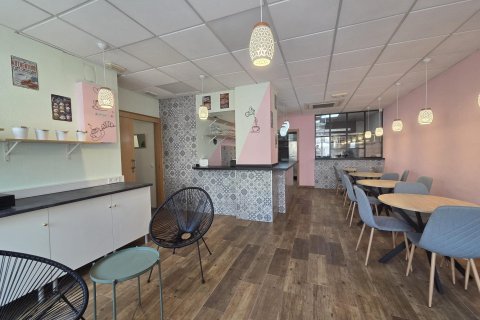 Liikekiinteistö vuokrattavana El Campello, Alicante, Espanja, 2 makuuhuonetta, 85 m2 No. 181273 - kuva 10