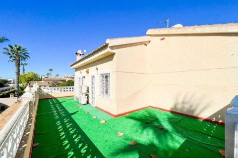 House for sale in Ciudad Quesada, Alicante, Spain 5 bedrooms, 300 sq.m. No. 181275 - photo 18