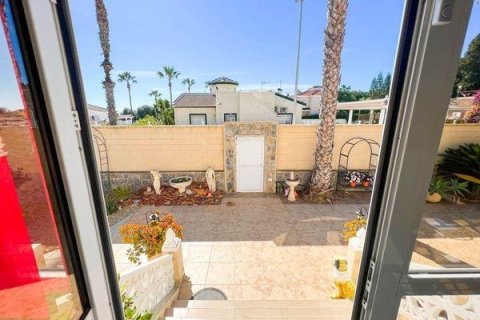 House for sale in Ciudad Quesada, Alicante, Spain 5 bedrooms, 300 sq.m. No. 181275 - photo 15