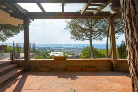 Villa zum Verkauf in Cabrils, Barcelona, Spanien 4 Schlafzimmer, 292 m2 Nr. 192665 - Foto 3