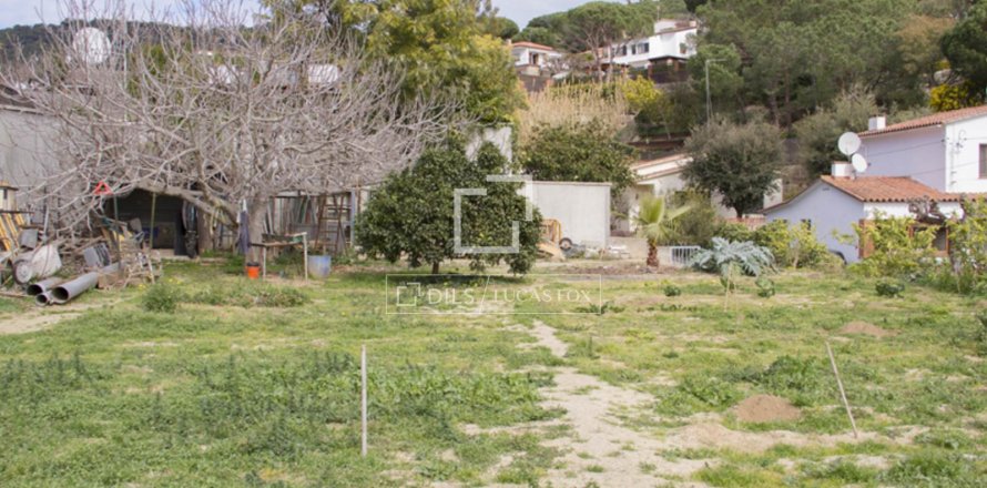 Tontti Cabrils, Barcelona, Espanja 689 m2 No. 192663